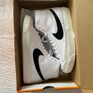 Womens Blazer Mid ‘77 Nike
